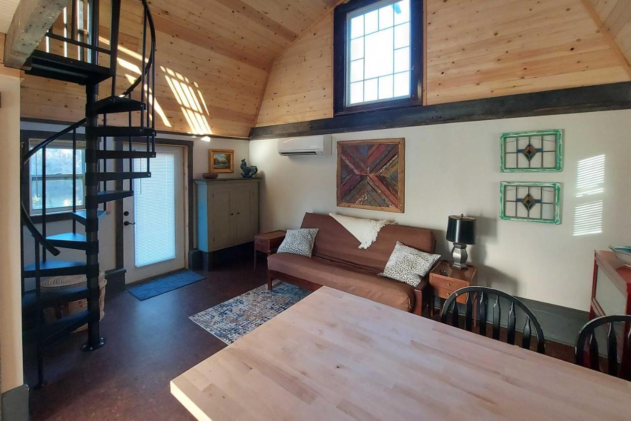 Rustic Hendersonville Farm Studio With Private Deck Екстер'єр фото