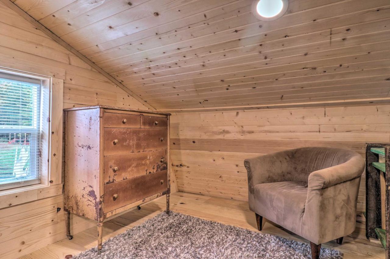 Rustic Hendersonville Farm Studio With Private Deck Екстер'єр фото