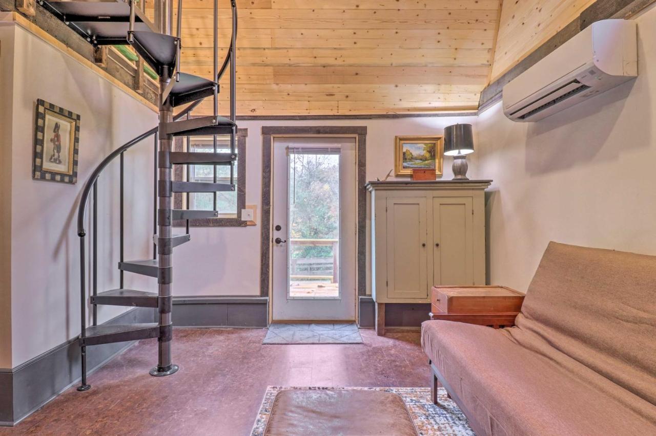 Rustic Hendersonville Farm Studio With Private Deck Екстер'єр фото