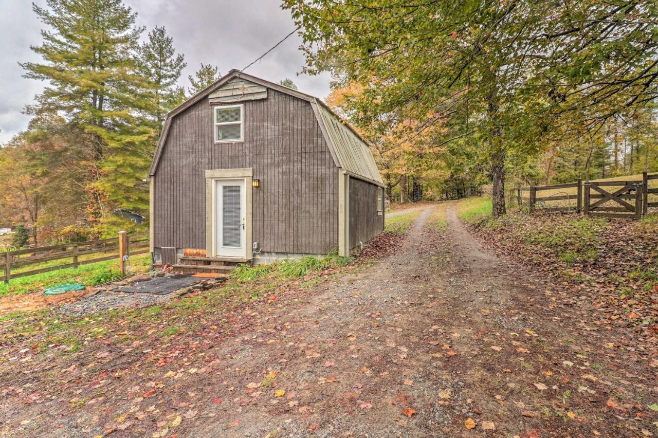 Rustic Hendersonville Farm Studio With Private Deck Екстер'єр фото