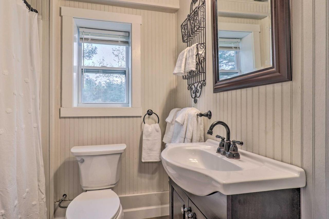 Rustic Hendersonville Farm Studio With Private Deck Екстер'єр фото