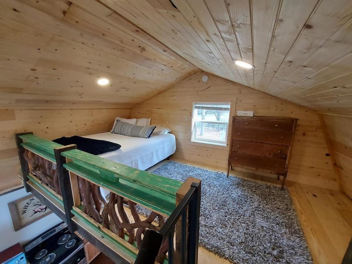 Rustic Hendersonville Farm Studio With Private Deck Екстер'єр фото