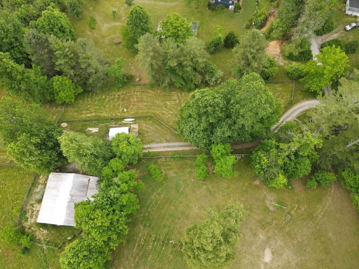 Rustic Hendersonville Farm Studio With Private Deck Екстер'єр фото